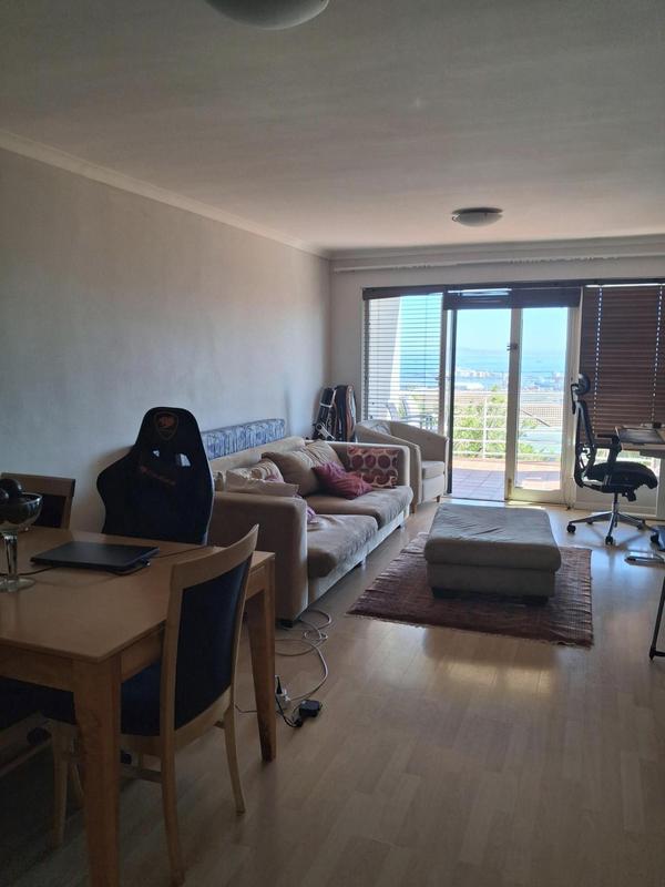To Let 2 Bedroom Property for Rent in Vredehoek Western Cape